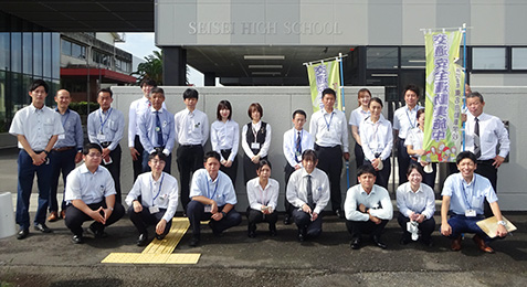静清高等学校前にて『夏の交通安全県民運動』の立哨活動を実施しました【写真】