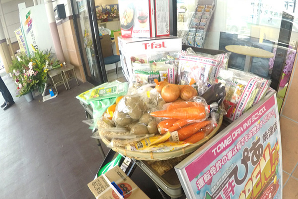 免許ぴあ焼津店出し物の様子【写真】