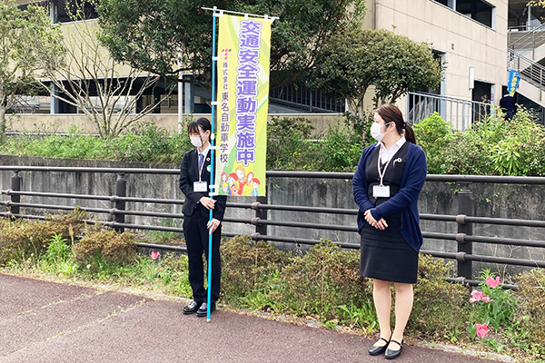 藤枝西高等学校北門前の通学路【写真】