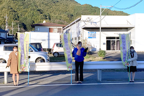 静清高等学校前の通学路【写真】