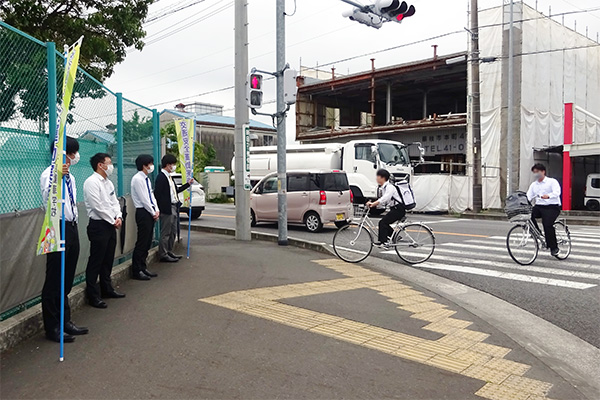 藤枝北高等学校付近の交差点【写真】