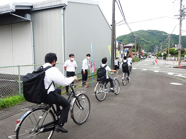 通学自転車【写真】