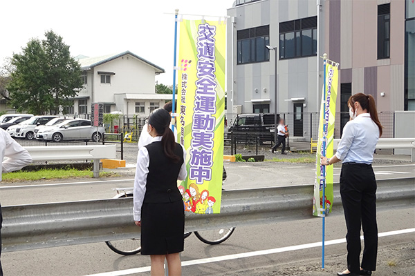 静清高等学校正門前【写真】