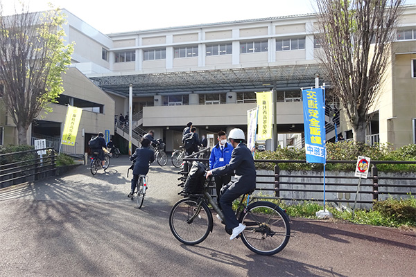 藤枝北高等学校付近の交差点【写真】