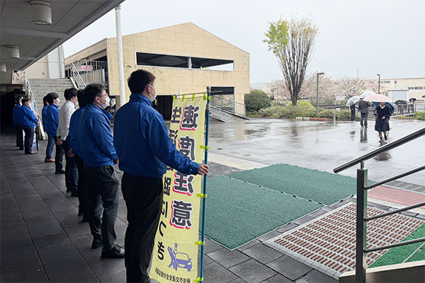 藤枝西高等学校の校舎通学路【写真】