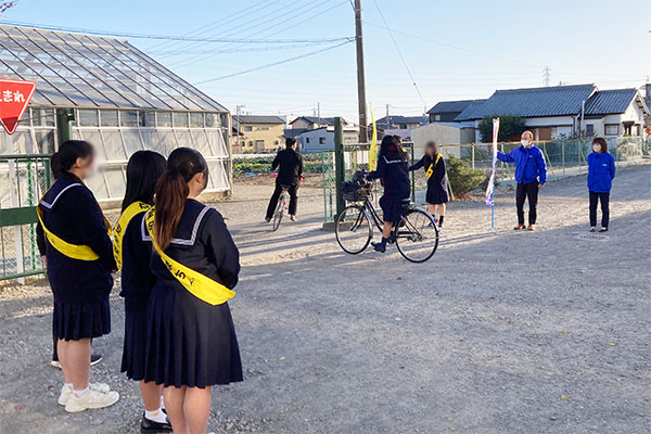 藤枝北高等学校の南門【写真】