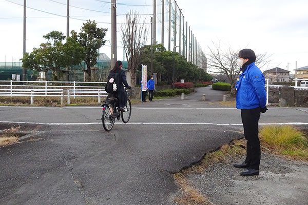 藤枝西高等学校近郊の通学路【写真】