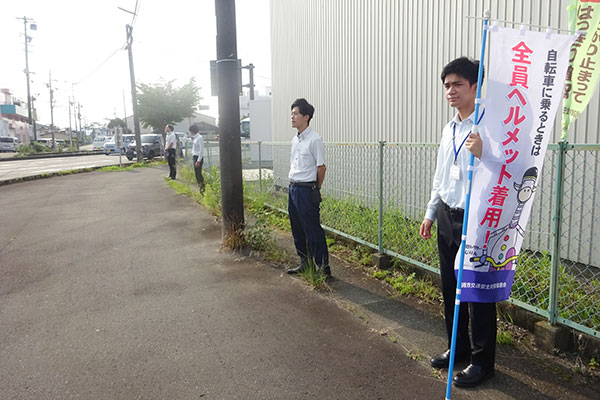 静清高等学校の近郊の通学路【写真】